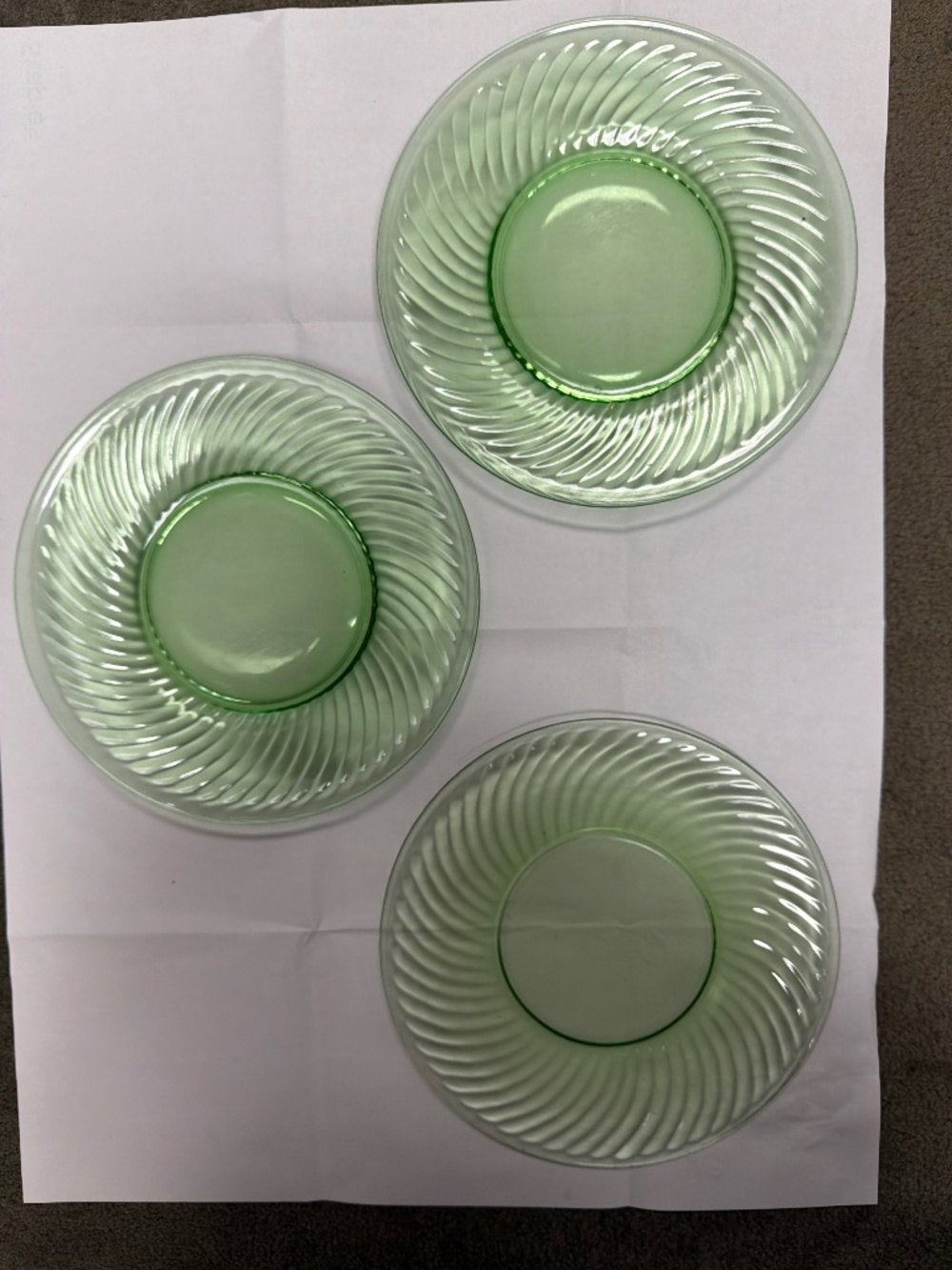 Luncheon Plate Spiral Green by ANCHOR HOCKING (set of 3)